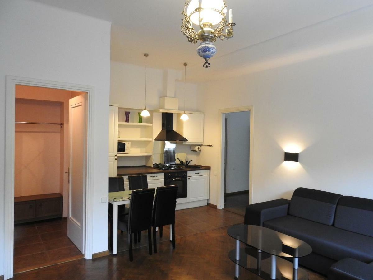 Appartamento Laisves Aleja Kaunas Esterno foto