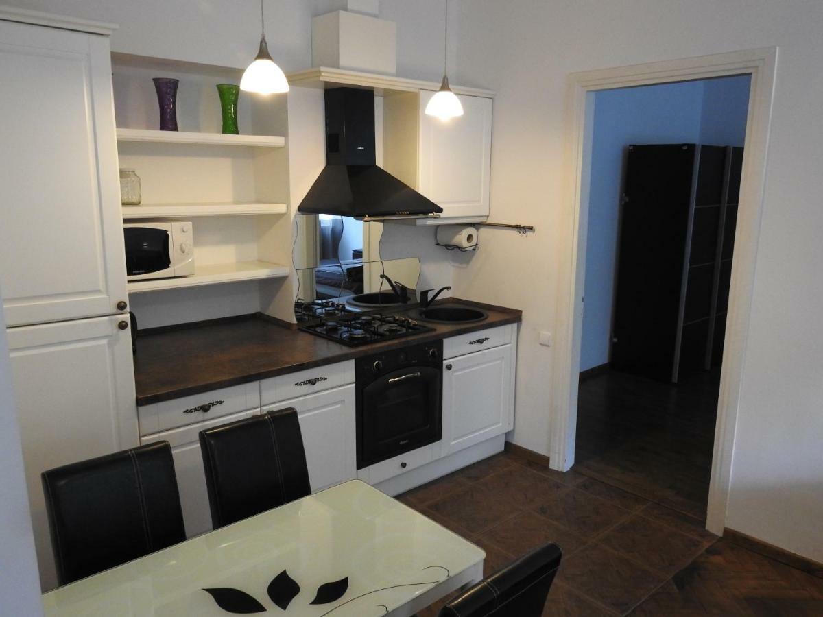 Appartamento Laisves Aleja Kaunas Esterno foto