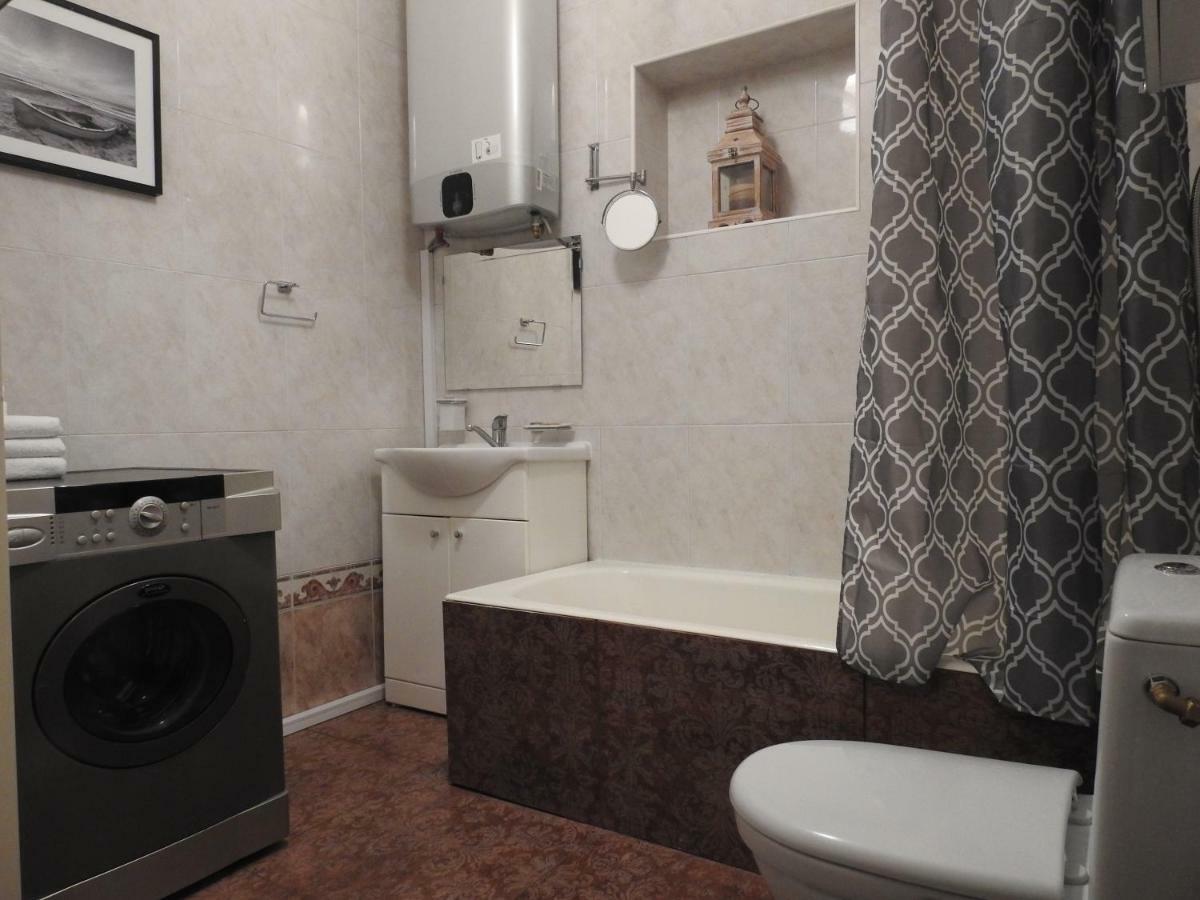 Appartamento Laisves Aleja Kaunas Esterno foto