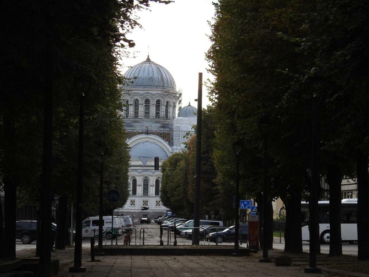 Appartamento Laisves Aleja Kaunas Esterno foto